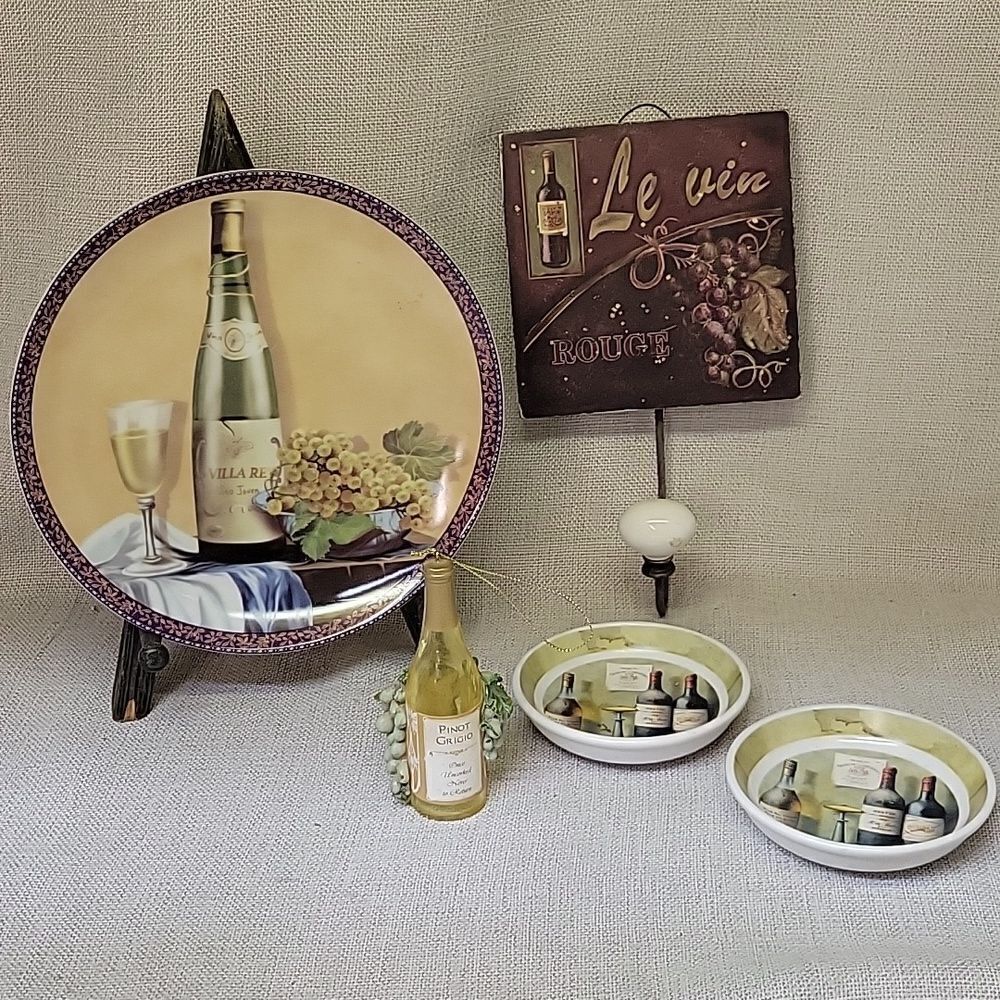 Wine & Grapes Decor Bundle, Plate, Coasters, Hook‎ & MORE